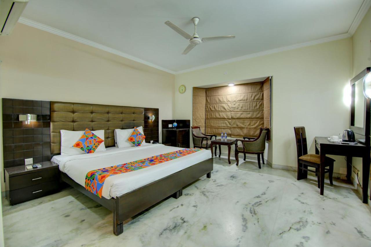 Fabhotel Staywell คูร์เคาน์ ภายนอก รูปภาพ