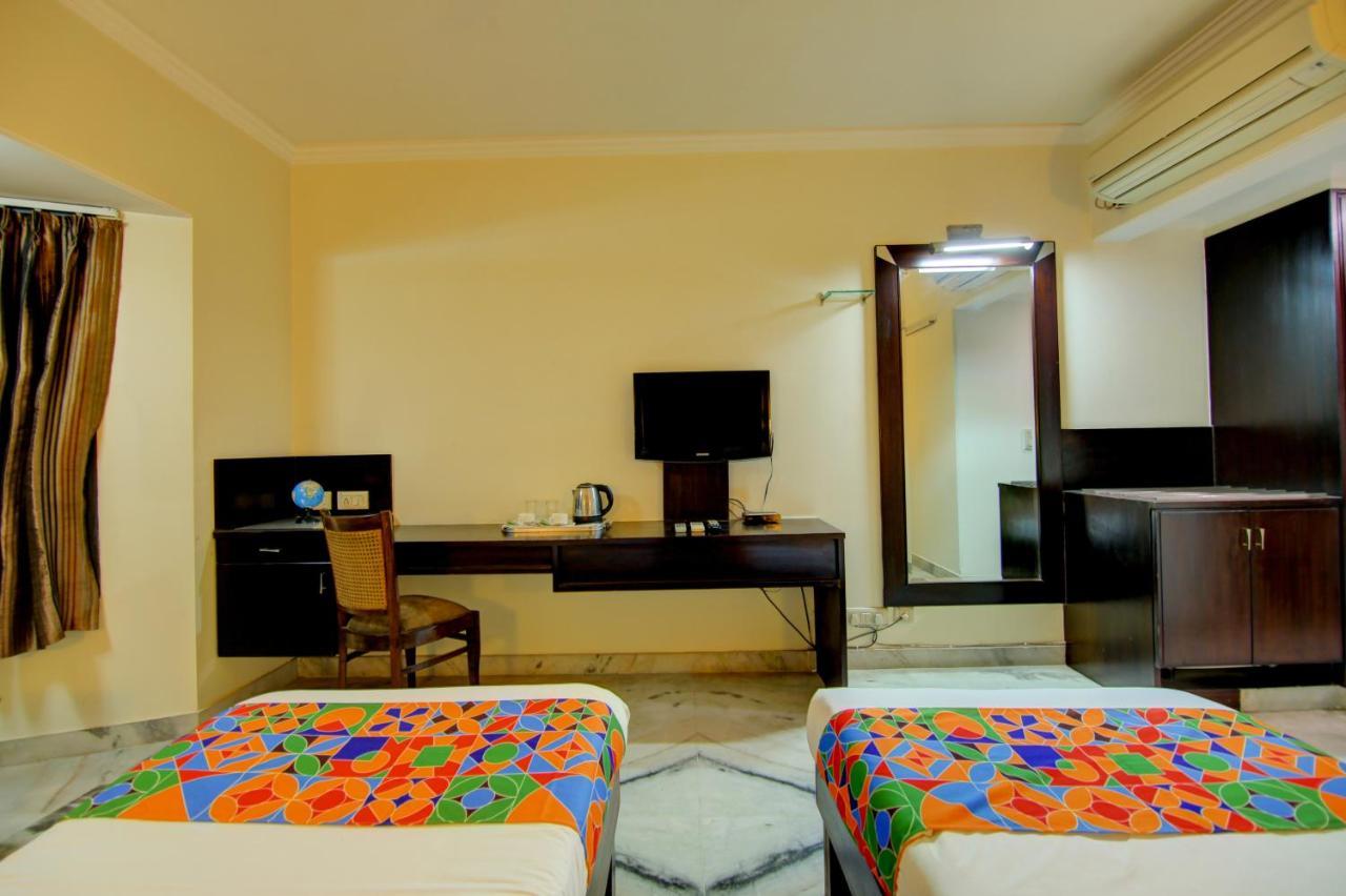 Fabhotel Staywell คูร์เคาน์ ภายนอก รูปภาพ